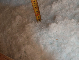 Zateplení stropu rodinného domu pomocí foukané izolace